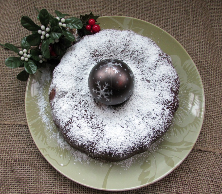 Recipe of a delicious bundt cake on www.simplyieva.com